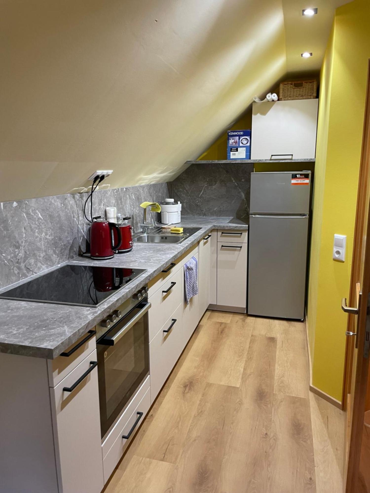 Neu Renoviertes 2Zi Appartment Im Dg Фельдкірш Екстер'єр фото