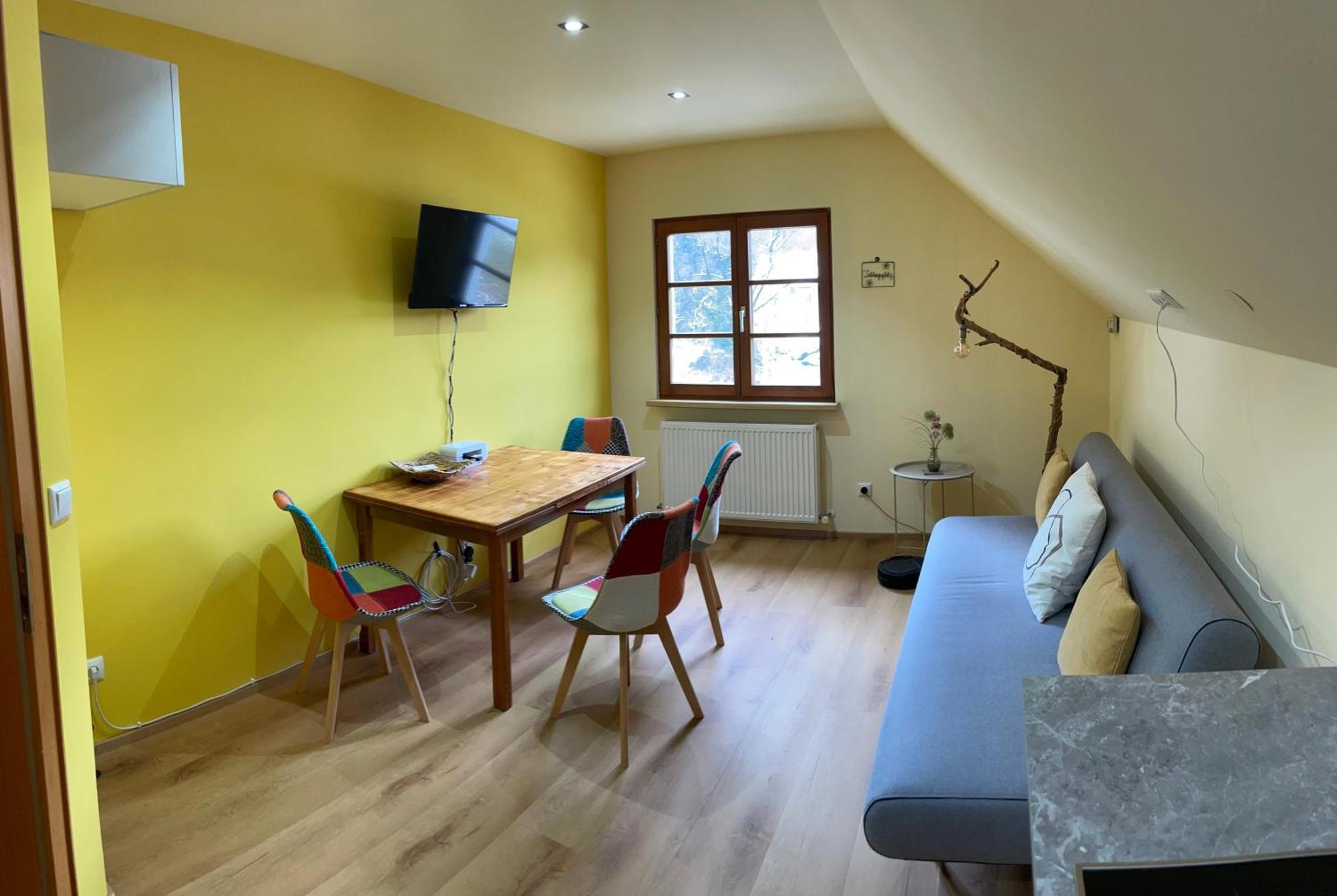 Neu Renoviertes 2Zi Appartment Im Dg Фельдкірш Екстер'єр фото